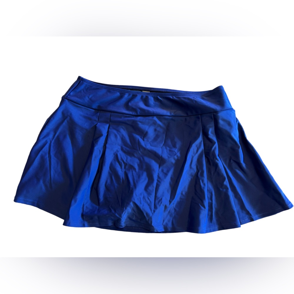 Navy blue swim skirt with built in swim bottoms size large NWT